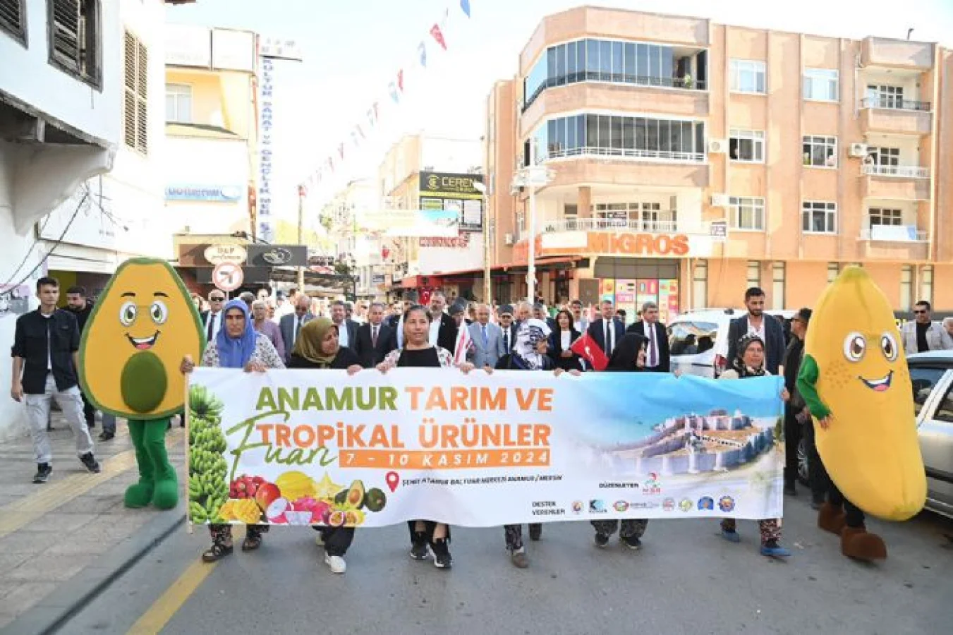 Anamur Tarım ve Tropikal Ürünler Fuarı Kapılarını Açtı